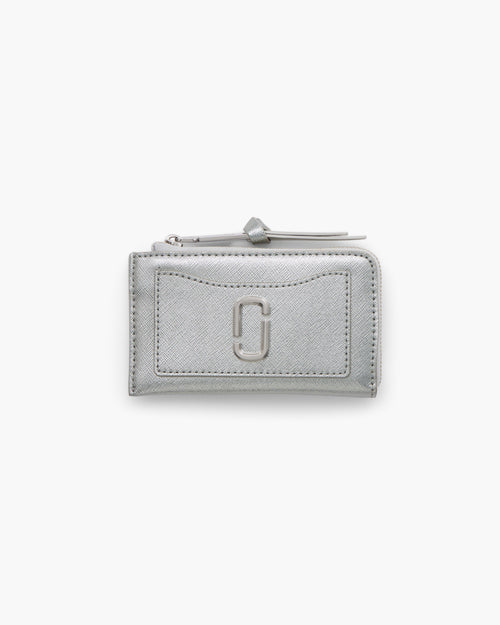 Marc Jacobs The Metallic Utility Snapshot Top Zip Multi Wallet in Silver