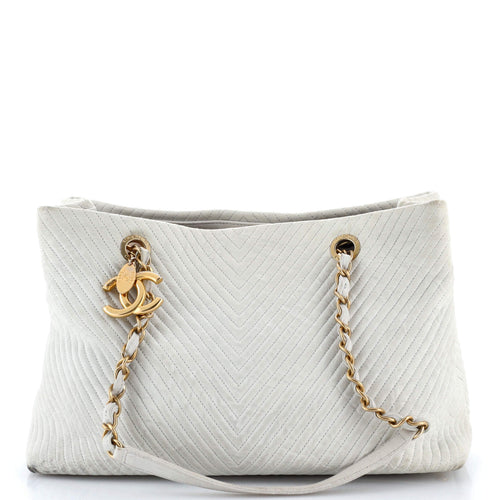 CHANEL Medallion Charm Tote Chevron Wrinkled Lambskin Large