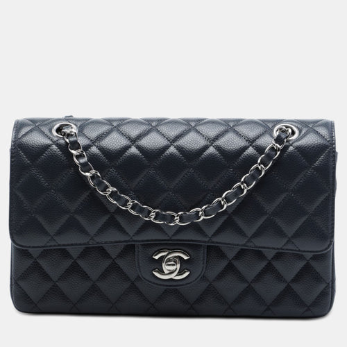 src:http://cdn.theluxurycloset.com/uploads/products/full/luxury-women-chanel-used-handbags-p1406867-003.jpg