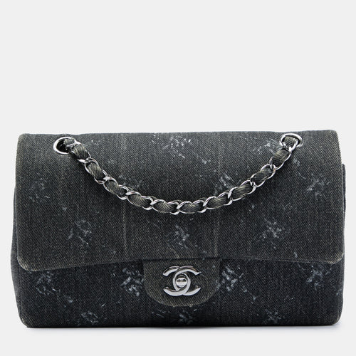 src:http://cdn.theluxurycloset.com/uploads/products/full/luxury-women-chanel-used-handbags-p1439719-006.jpg