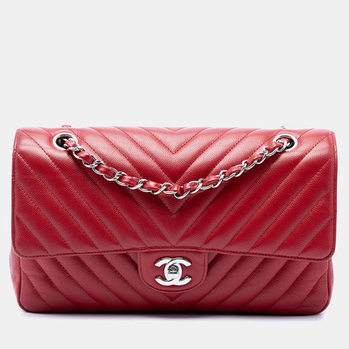 src:http://cdn.theluxurycloset.com/uploads/products/full/luxury-women-chanel-used-handbags-p1448208-004.jpg
