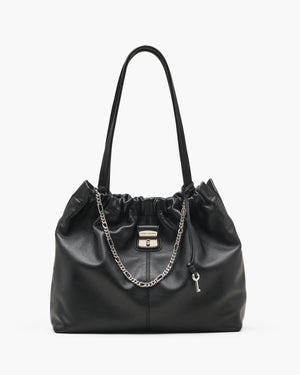 src:https://media.marcjacobs.com/match/product_style_code/2f5htt024h01/nrf/001/sequence/main/