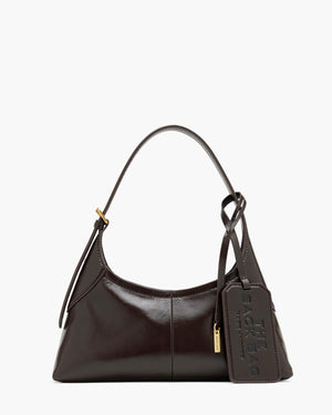 src:https://media.marcjacobs.com/match/product_style_code/2f6hsh017h01/nrf/915/sequence/main/