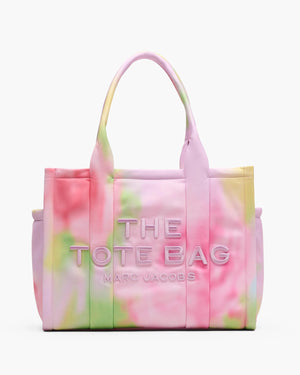 src:https://media.marcjacobs.com/match/product_style_code/2p6htt005h02/nrf/682/sequence/main/