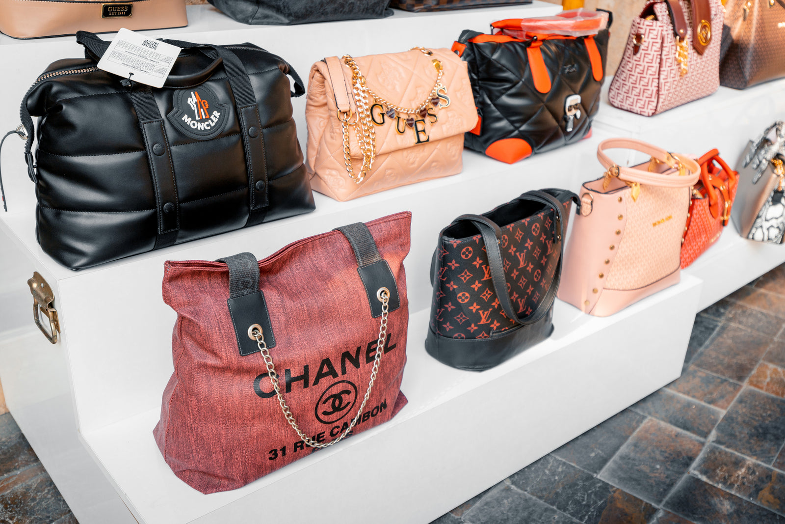 Global Luxury Handbag Revenue: Facts and Market Insights