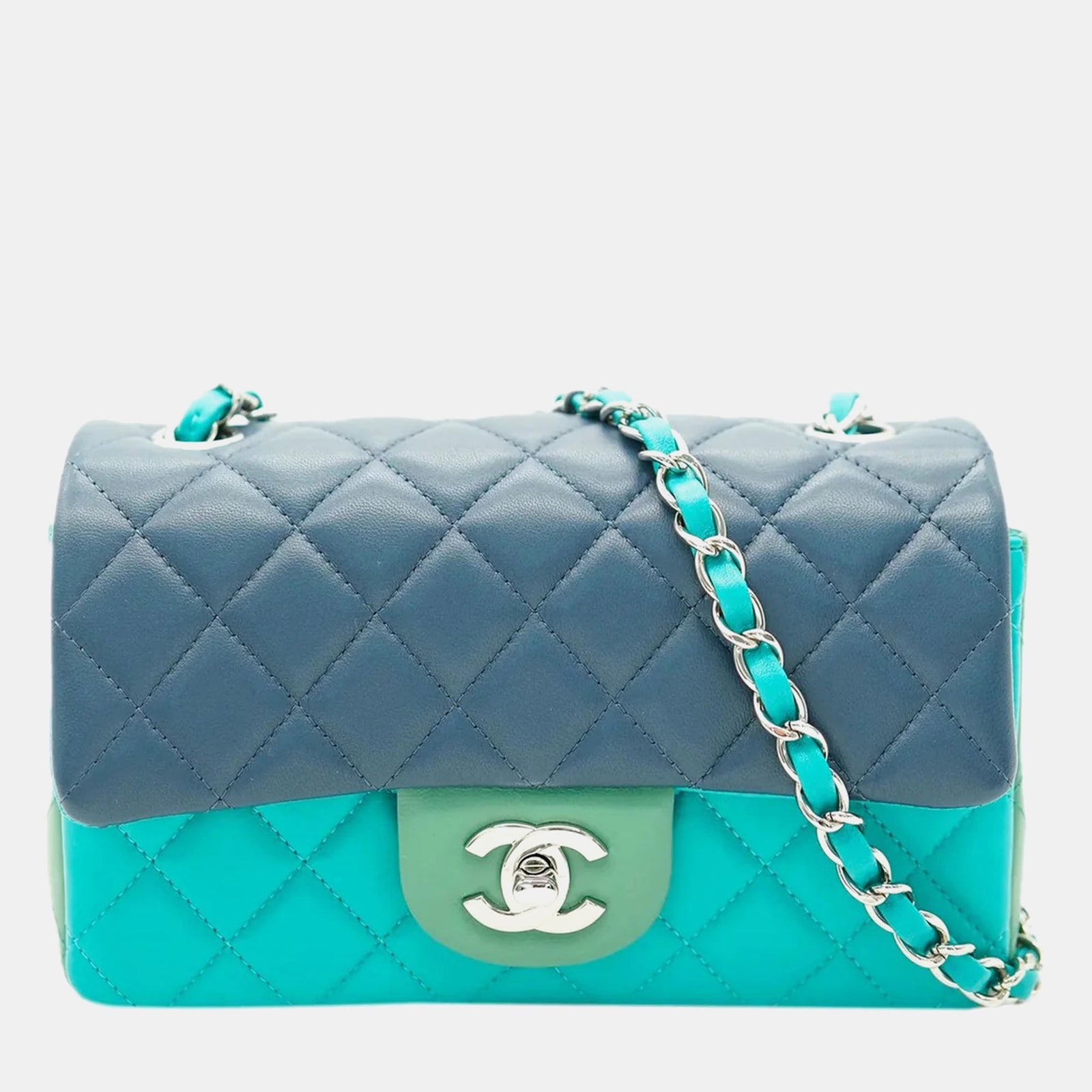 Chanel Rechteckige Mini-Umhängetasche aus Leder mit Überschlag in Marineblau/Grün