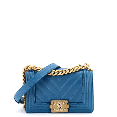CHANEL Boy Flap Bag Chevron Calfskin Small
