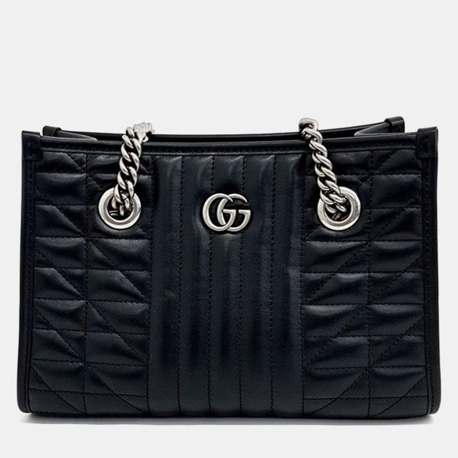 Gucci Petit sac fourre-tout à bandoulière GG Marmont Aria en cuir de veau matelassé noir