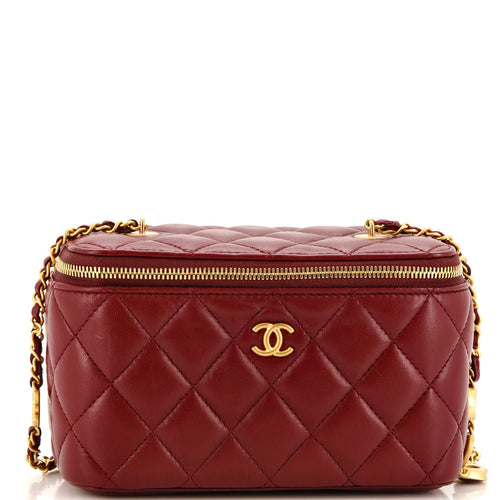 CHANEL Coco de Toi Heart Vanity Case with Chain Quilted Lambskin Small