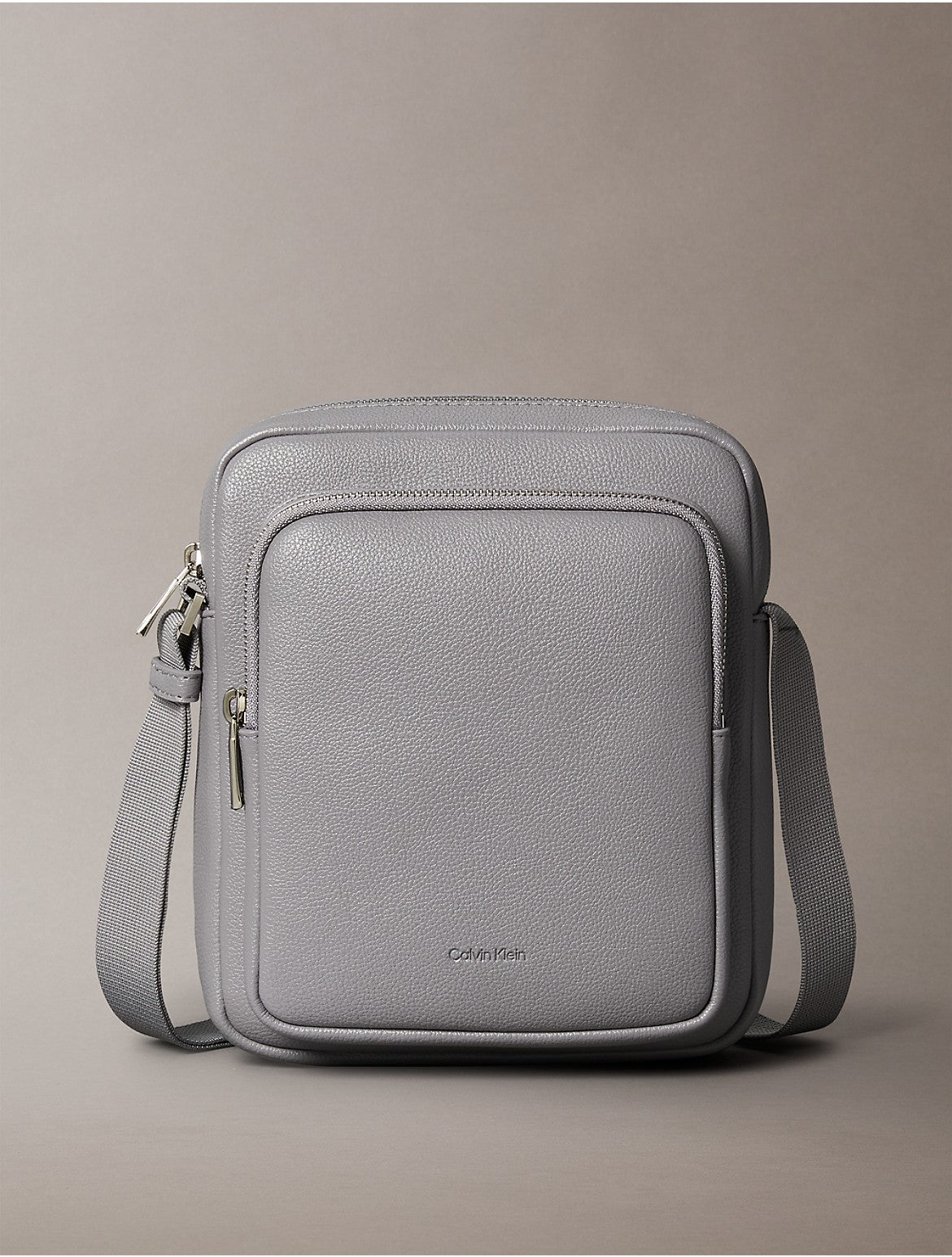 Calvin Klein Men's Micro Pebble Reporter Bag - Grey