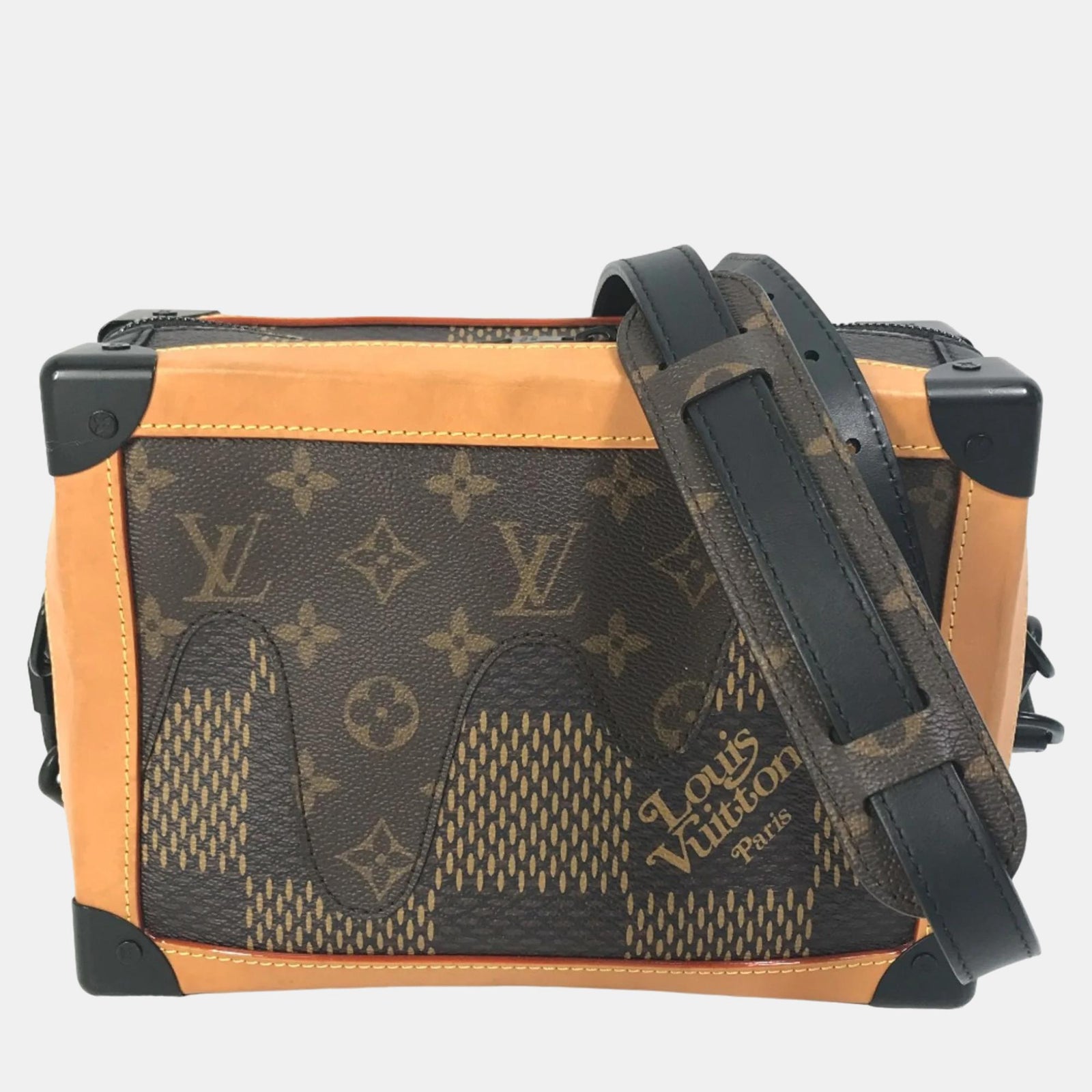 Louis Vuitton Braune Schultertasche „Soft Trunk“ aus Canvas mit Monogramm x Nigo