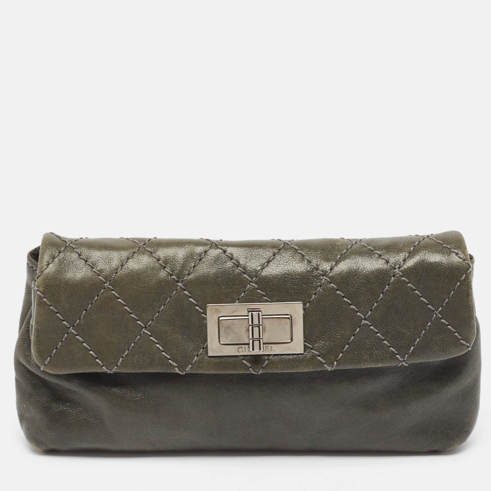 Chanel Clutch Mademoiselle aus gestepptem Leder in Grau