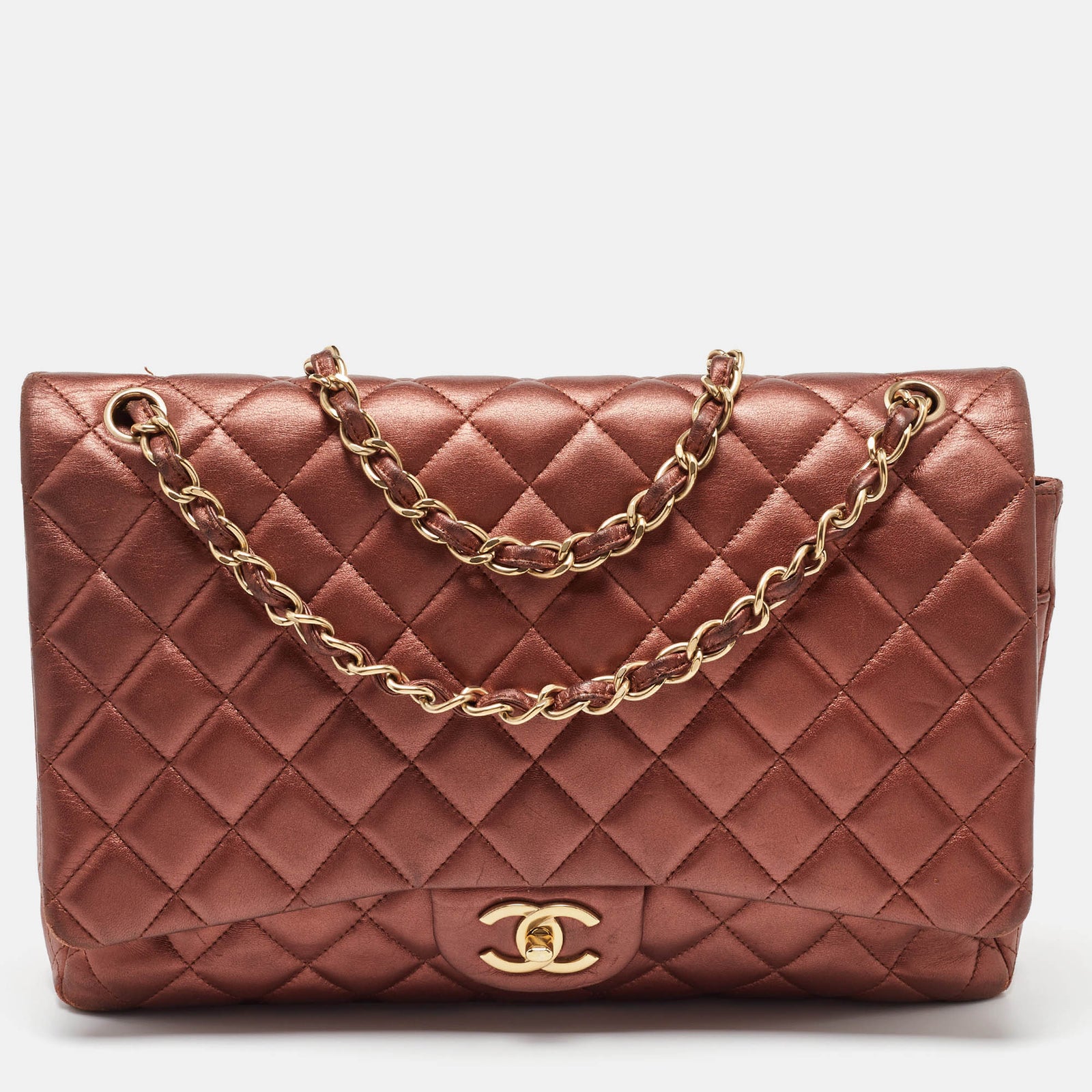 Chanel Sac à rabat maxi classique en cuir matelassé cuivré