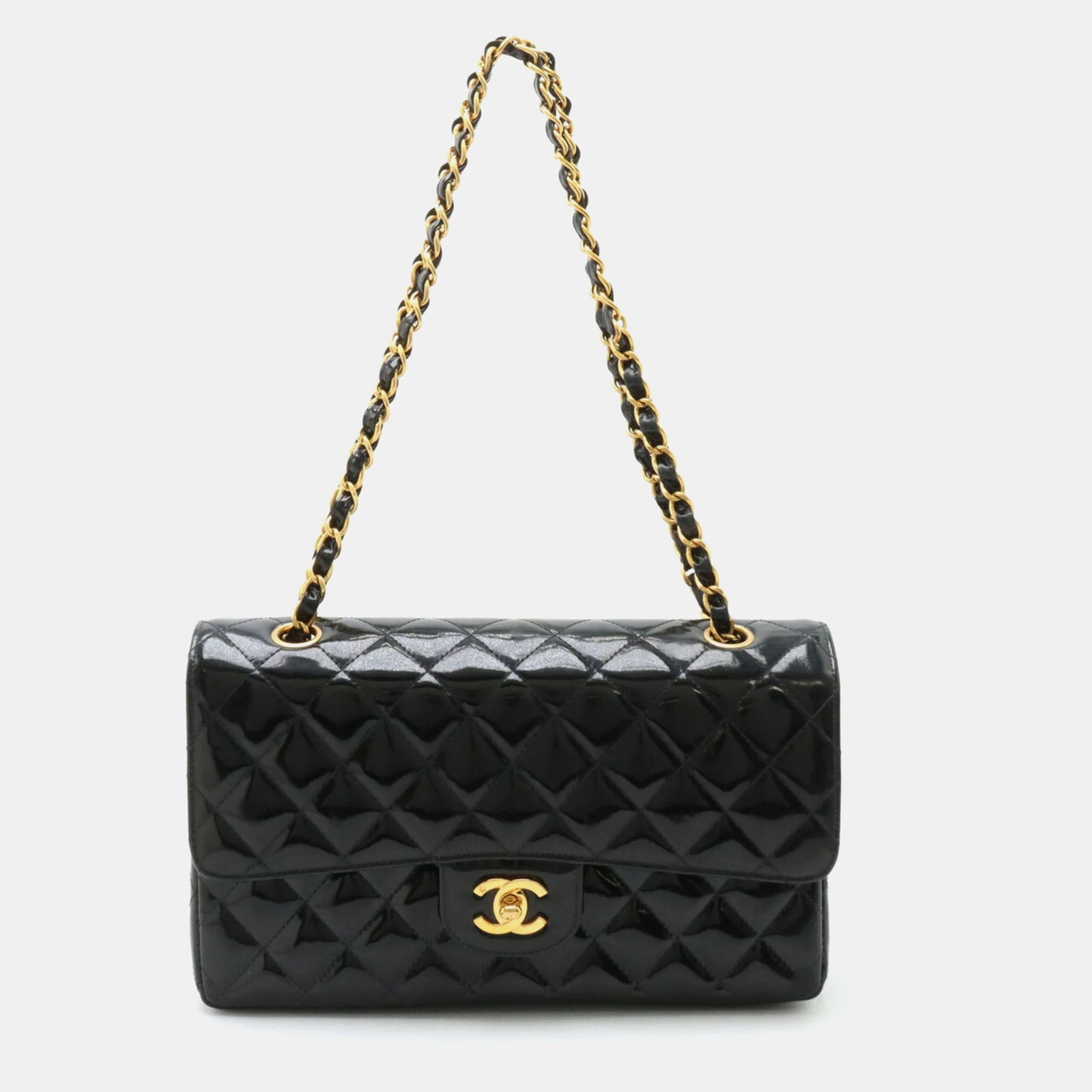 Chanel Mittelgroße klassische Schultertasche aus schwarzem Lackleder mit Doppelklappe