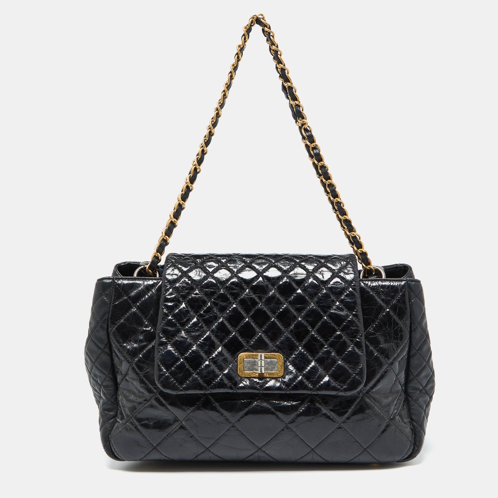 Chanel Sac à rabat accordéon en cuir matelassé noir réédité