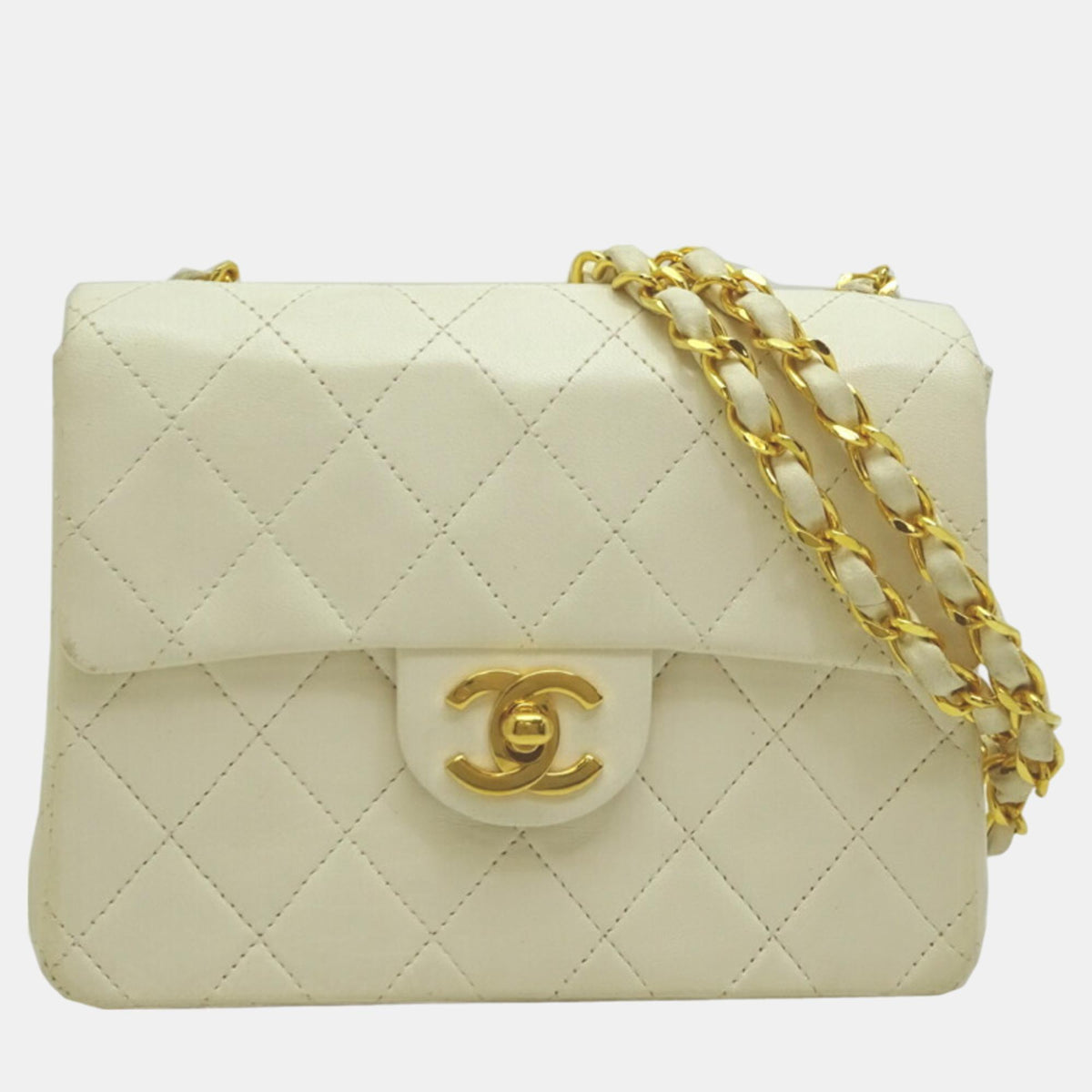 Chanel White Lambskin Matelasse Chain Shoulder Bag