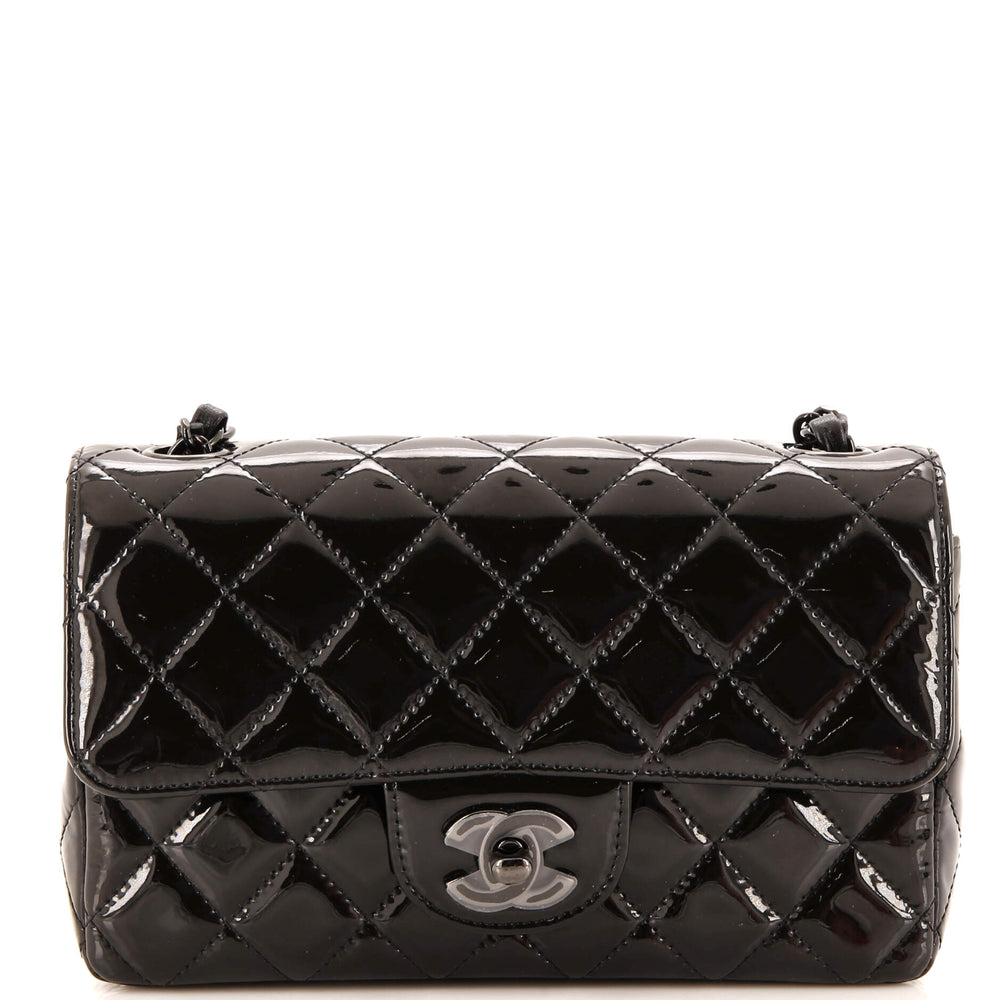 CHANEL So Black Klassische Single Flap Bag Gestepptes Lackleder Mini