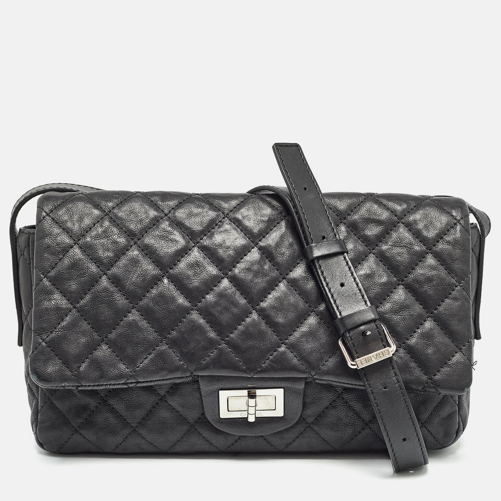 Chanel Sac messager en cuir matelassé noir Easy Reissue