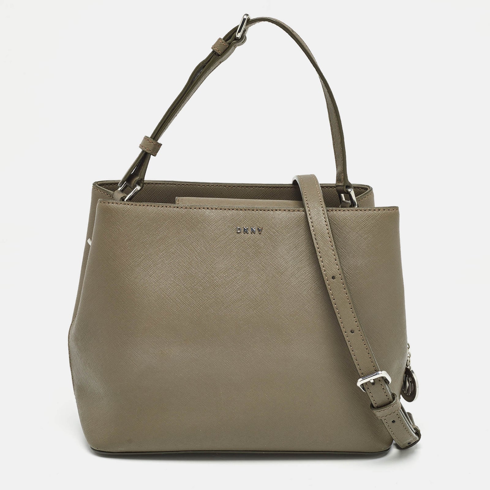 DKNY DKNY – Bryant – Beuteltasche aus beigefarbenem Leder