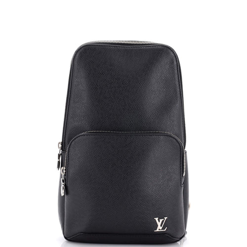 Avenue Sling Bag Taiga Leather