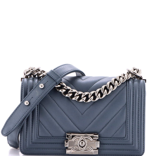 CHANEL Boy Flap Bag Chevron Calfskin Small