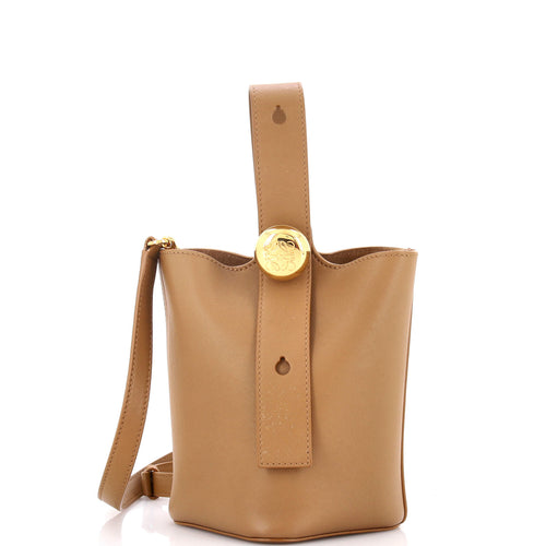 LOEWE Pebble Bucket Bag Leather