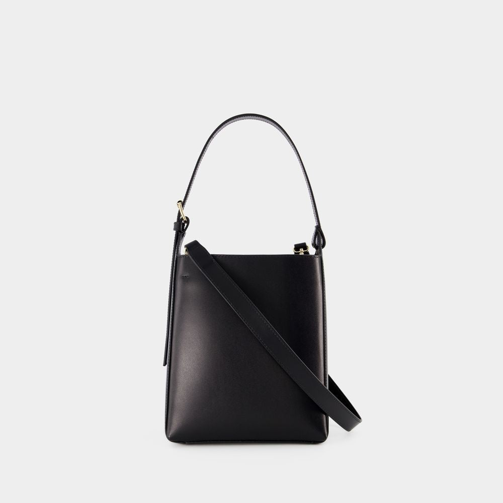 A.p.c. Women's Virginie Shoulder Bag in Nero | PXBRUF61869