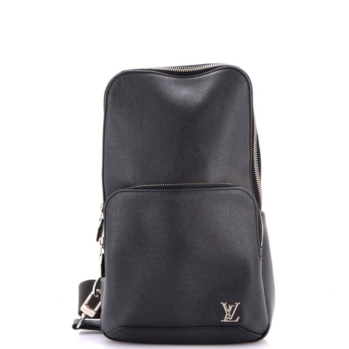 Avenue Sling Bag Taiga Leather