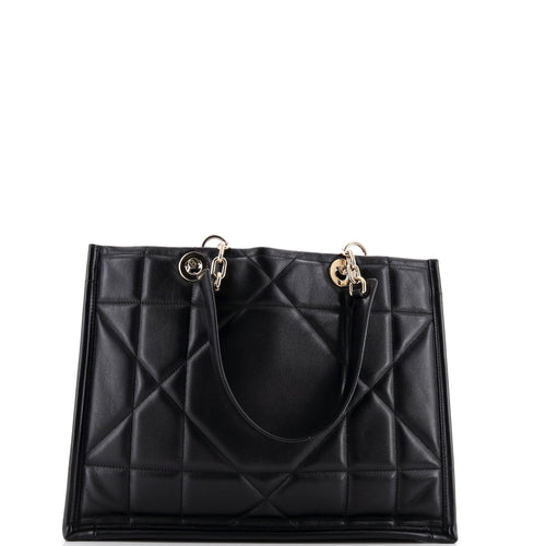Essential Tote Archicannage Quilt Calfskin Medium