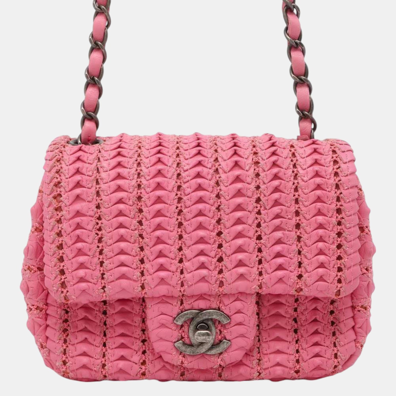 Chanel Cloche-Umhängetasche aus Leder mit Coco-Mark-Kette