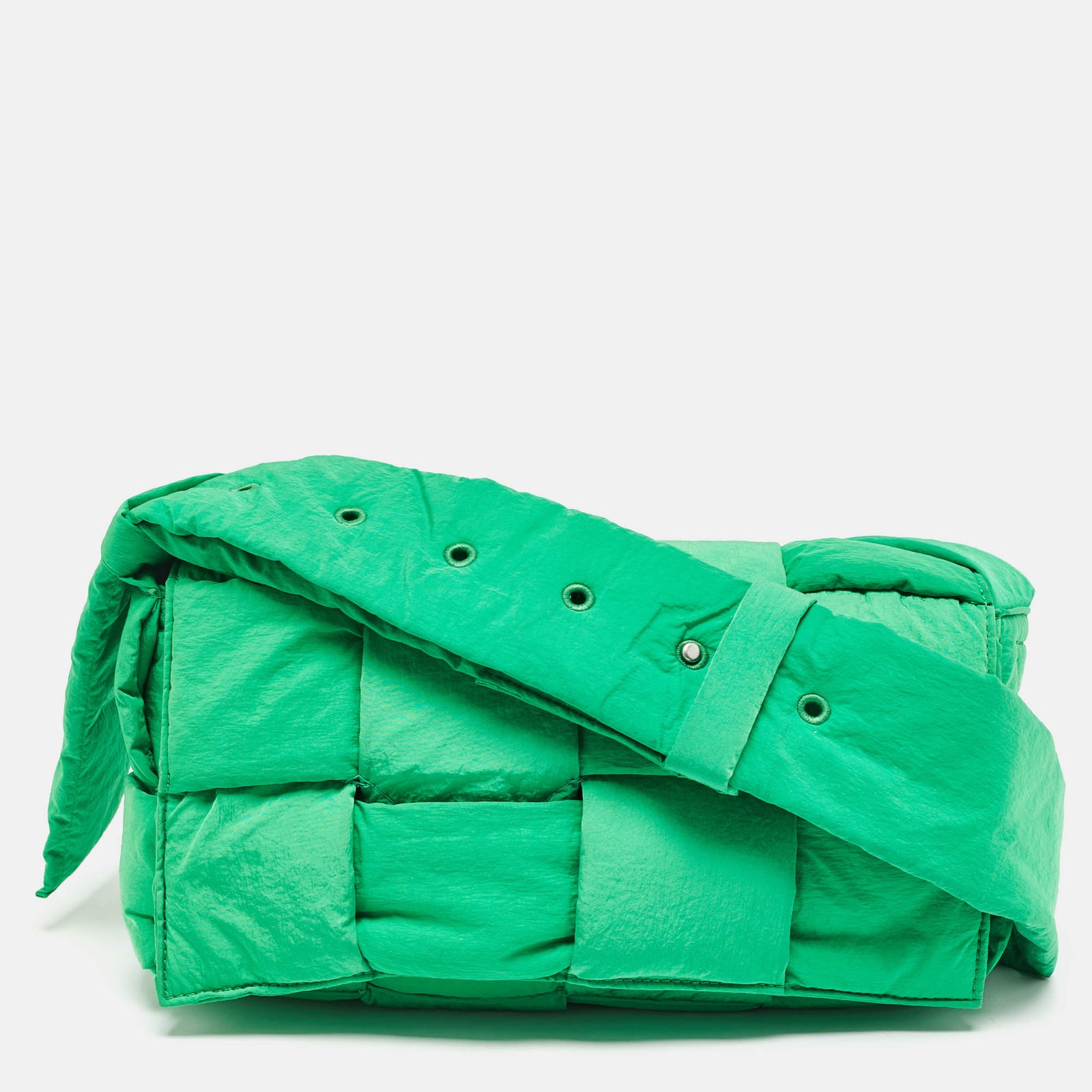 Bottega Veneta Sac à bandoulière rembourré en tissu intrecciato vert