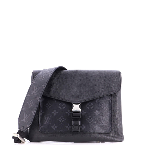 Outdoor Flap Messenger Monogram Taigarama