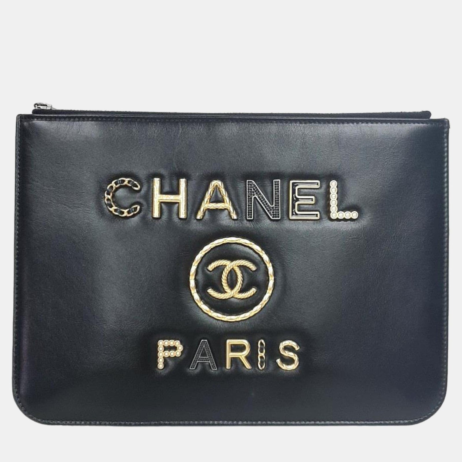 Chanel Clutch „19“ aus schwarzem Leder