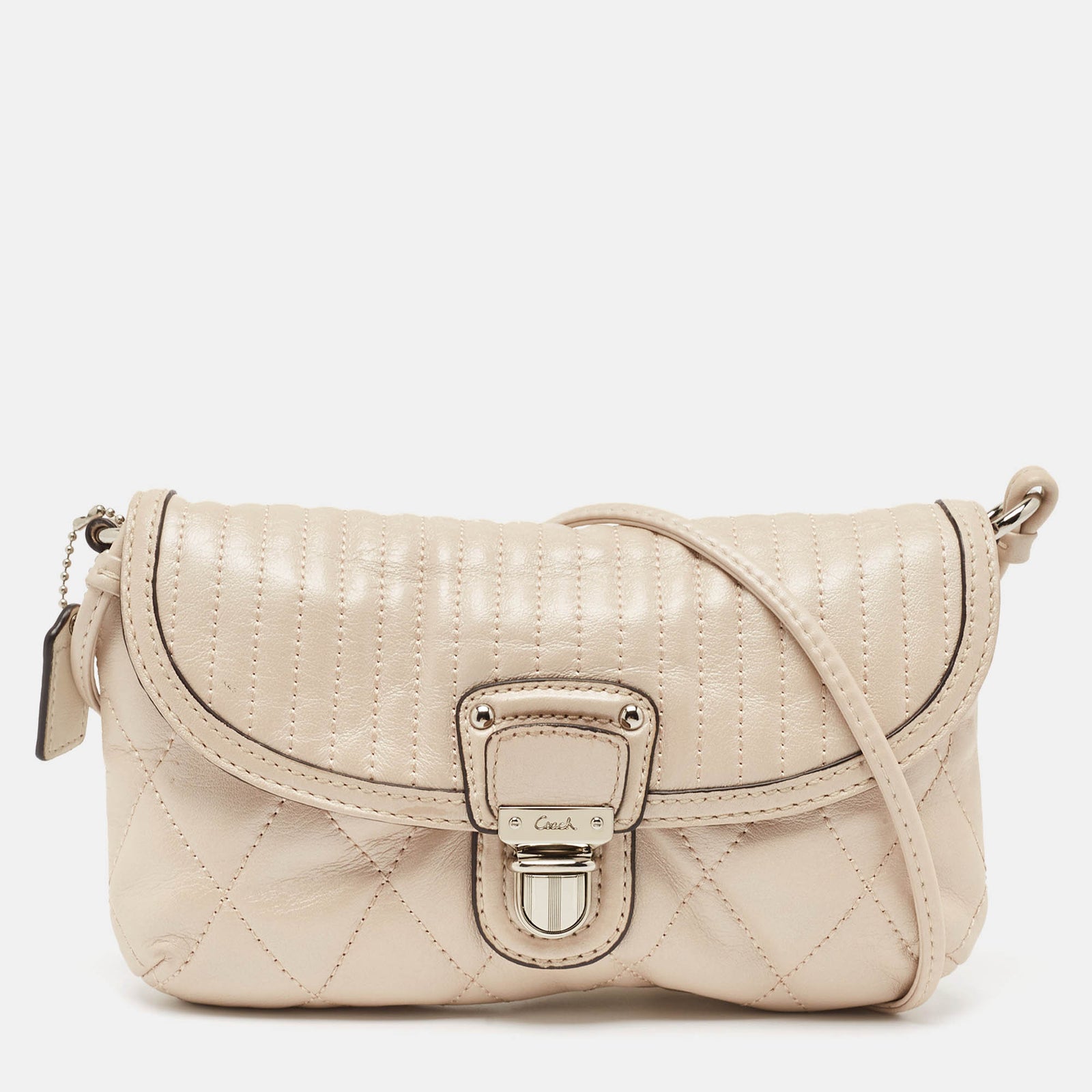 Coach Sac à bandoulière en cuir matelassé beige avec fermoir à pression