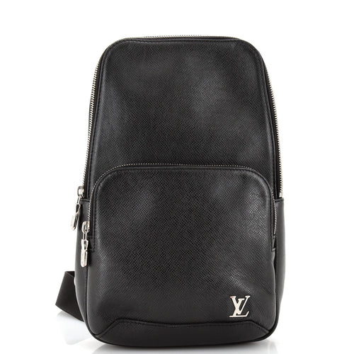 Avenue Sling Bag Taiga Leather