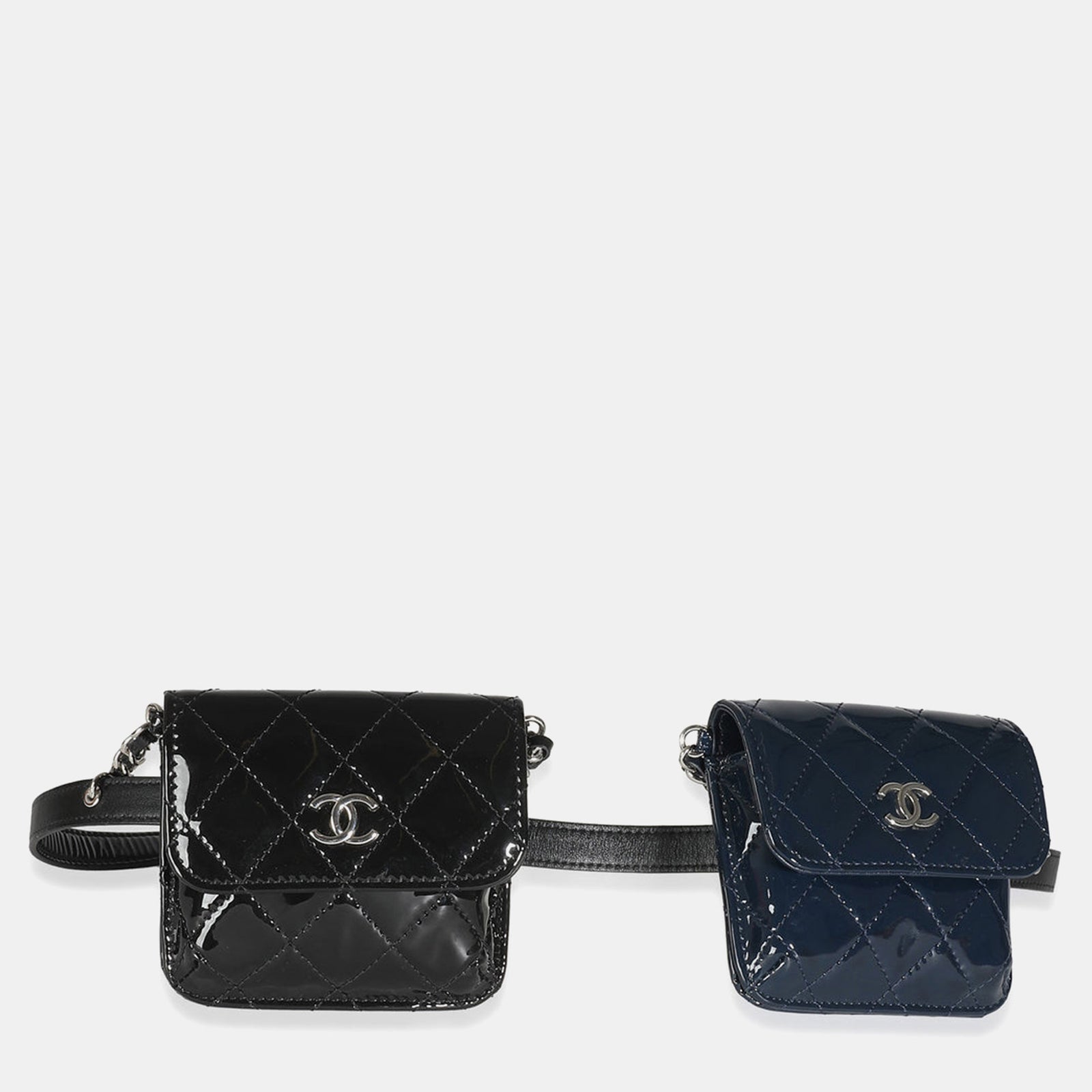 Chanel Schwarze, marineblaue, gesteppte CC-Gürteltasche aus Lackleder mit doppelter Kette