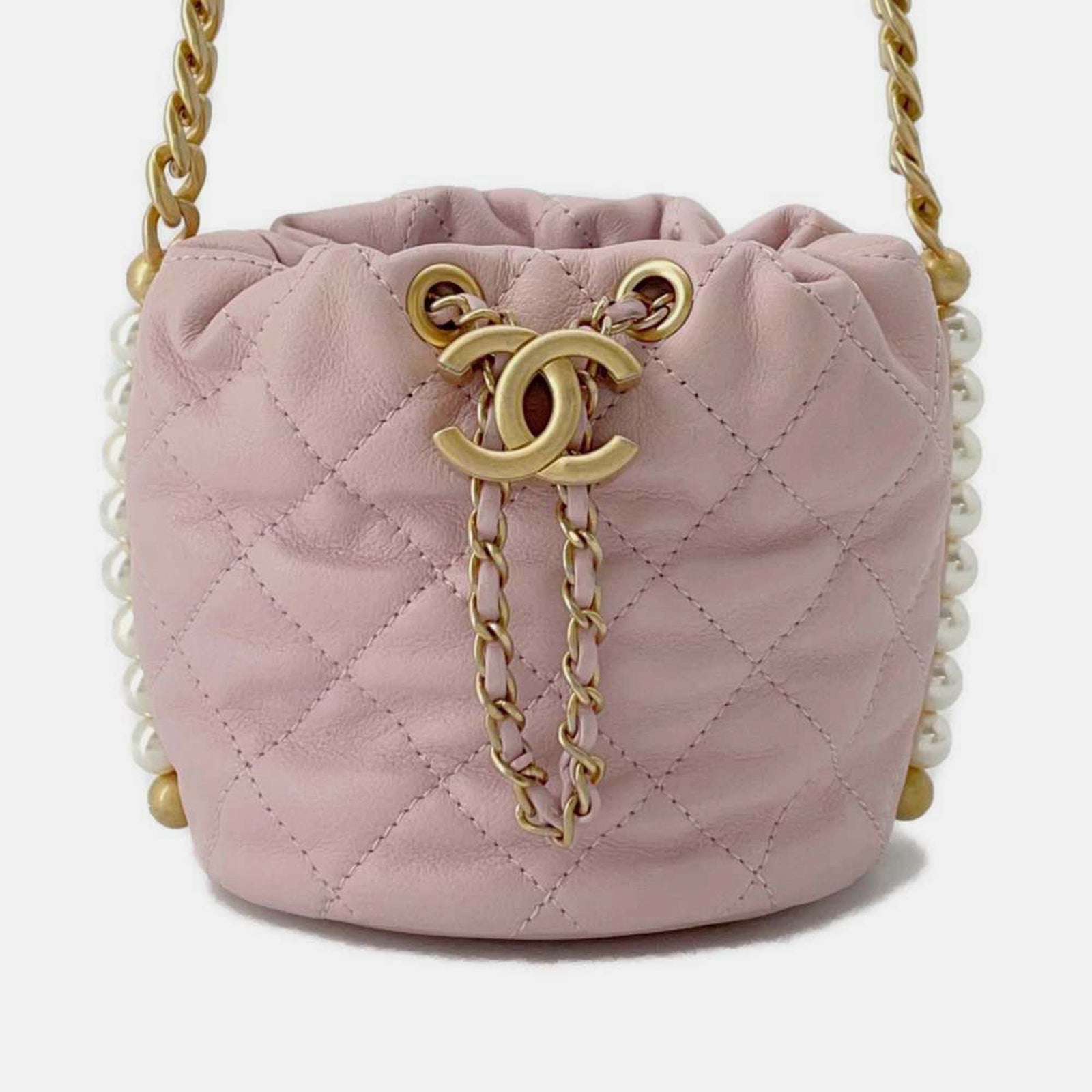 Chanel Mini-Beuteltasche „About Pearls“ aus gestepptem Kalbsleder in Hellrosa mit Kordelzug