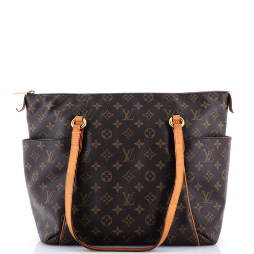 Totally Handbag Monogram Canvas MM