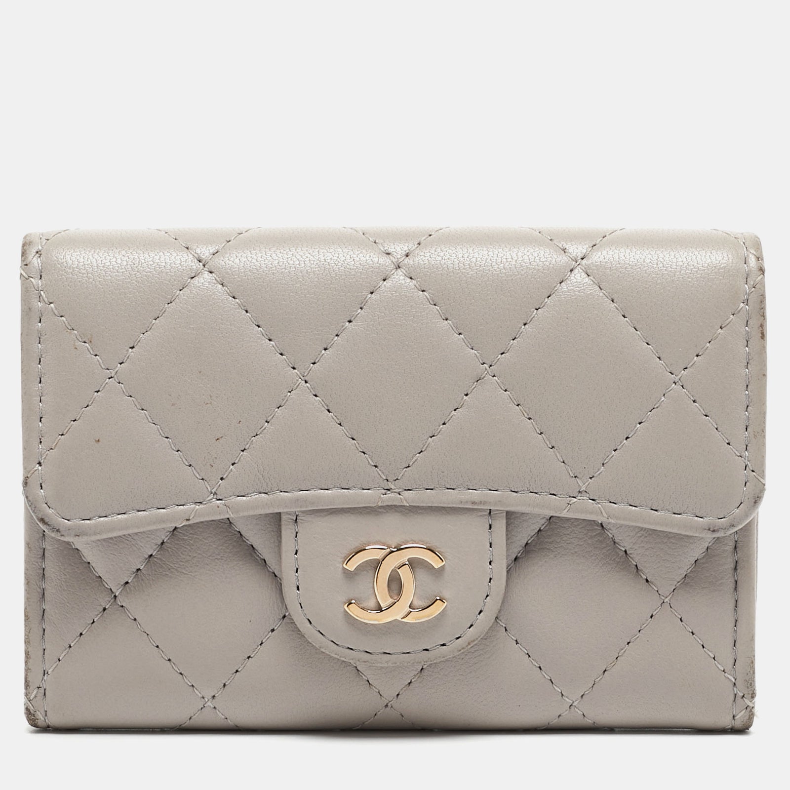 Chanel Porte-cartes à rabat en cuir matelassé gris