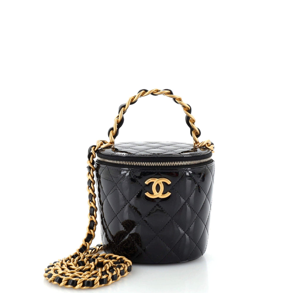 CHANEL Vanity Bucket Bag mit geflochtener Kette und gestepptem Lackleder