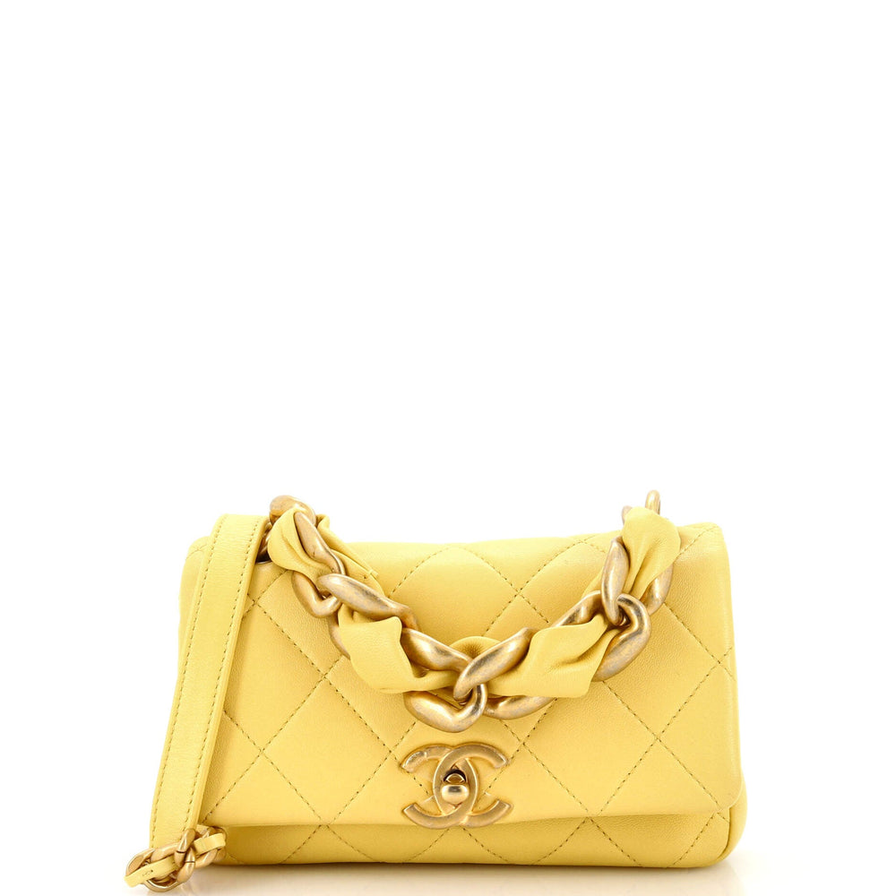 CHANEL Entwined Chain Top Handle Flap Bag Gestepptes Lammleder Klein