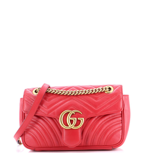 GUCCI GG Marmont Flap Bag Matelasse Leather Medium
