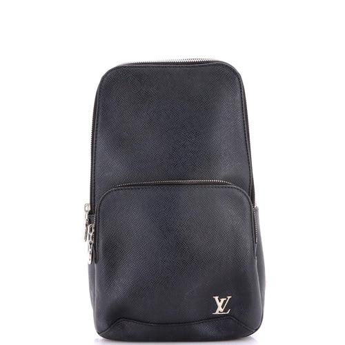 Avenue Sling Bag Taiga Leather