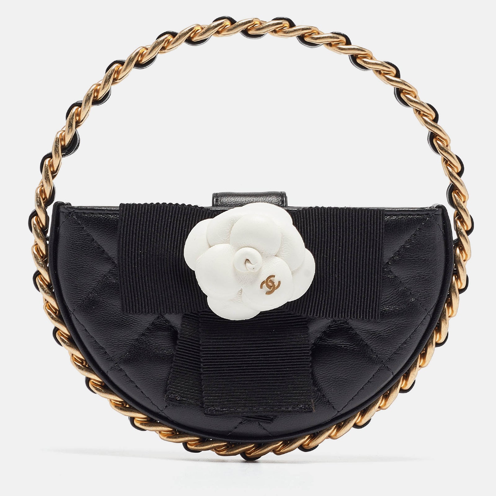 Chanel Pochette ronde mini camélia en cuir matelassé noir