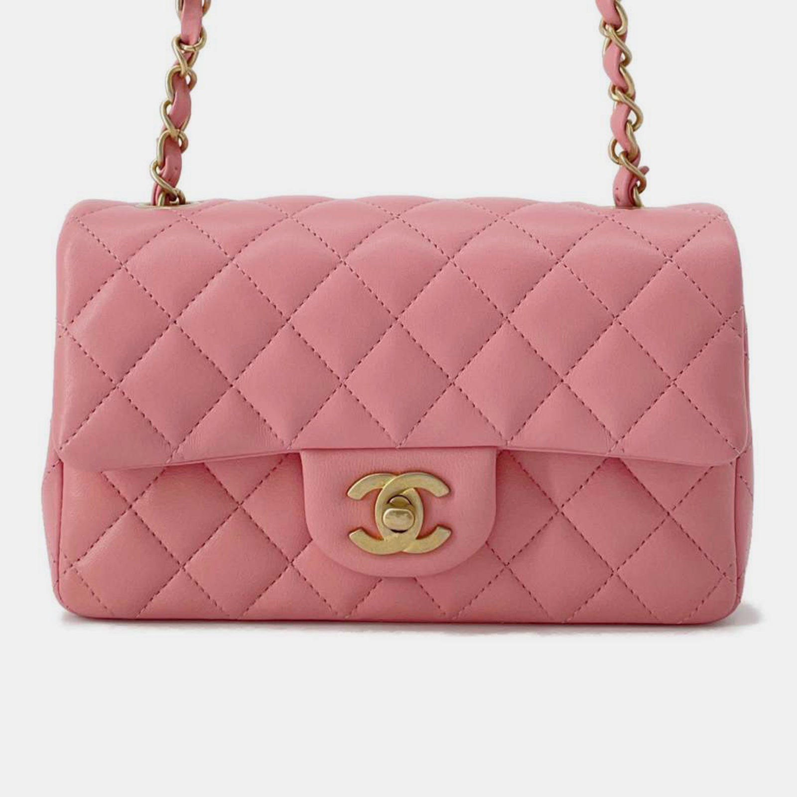 Chanel Rosafarbene Schultertasche aus Matelassé-Lammleder mit Kette, Größe Mini