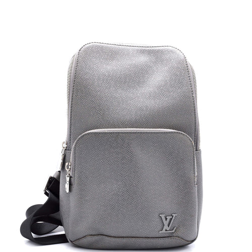Avenue Sling Bag Taiga Leather