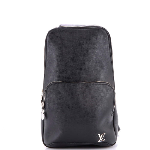 Avenue Sling Bag Taiga Leather