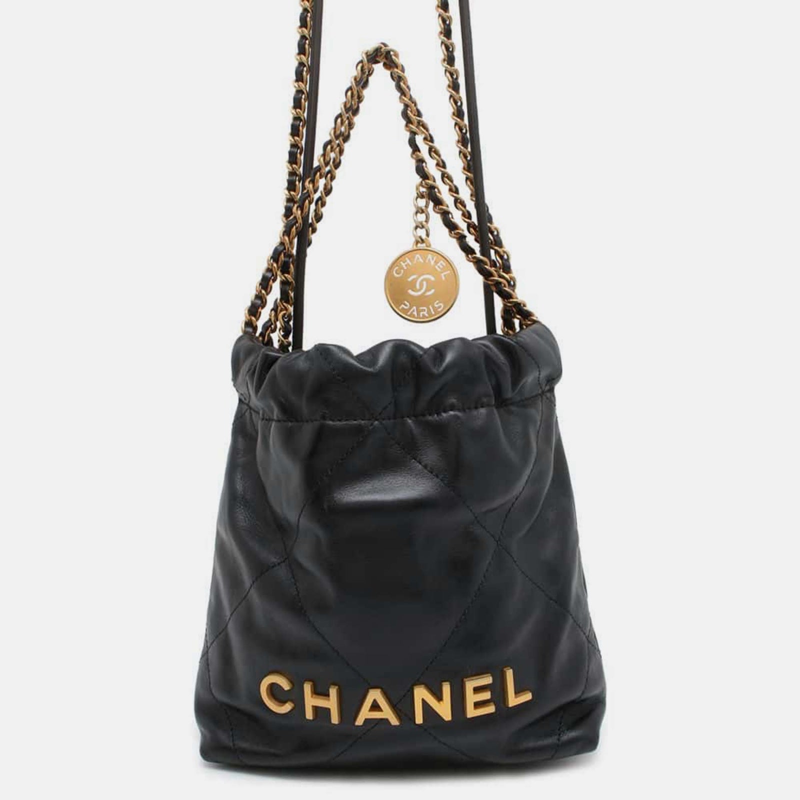 Chanel Schwarze, glänzende Handtasche aus Kalbsleder, Größe 22, Mini