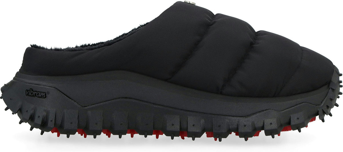 6 Moncler 1017 Alyx 95M Men's Trailgrip AprÃ¨s Mules in Black | Size 40 | 4C00010M2490