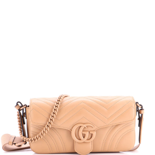 GUCCI GG Marmont Monochrome Flap Bag Matelasse Leather Medium